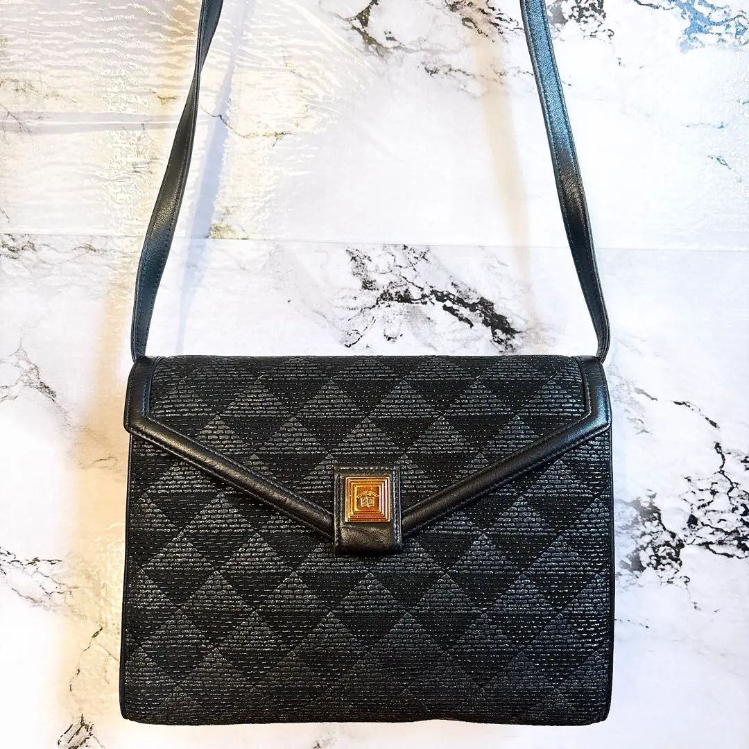 Thumbnail of Inden-ya Nami-rin (Wave Scale) Pattern Shoulder Bag Formal Bag Urushi (Lacquer) Deer Leather Black Hardware