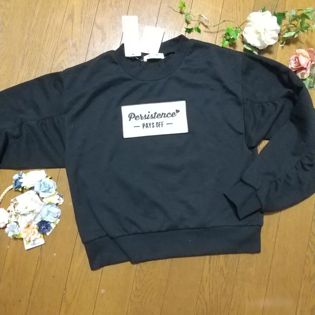 Thumbnail of Sweatshirt 150 ☆ Black New! Retail price including tax: 2,730 yen ☆ Girl's, Cute Sleeves