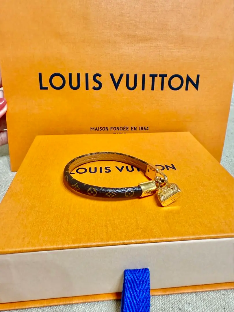 Thumbnail of LV bracelet