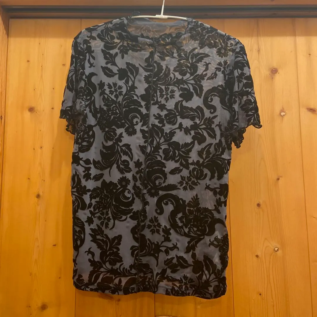 Thumbnail of Hare Flower Flocky Top