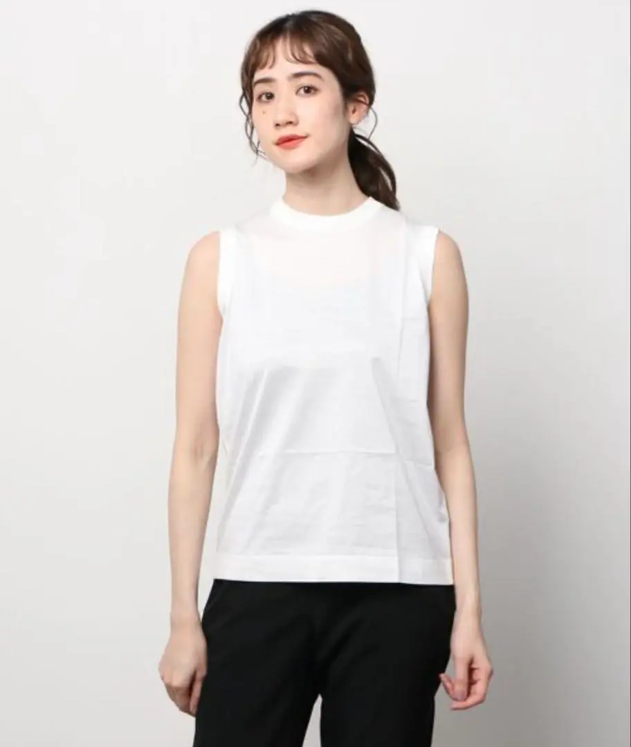 【2025年今期新品・未使用】SLOANE スローン ノースリーブクルーネック 2025年最新】SLOANE ノースリーブの人気アイテム - メルカリ