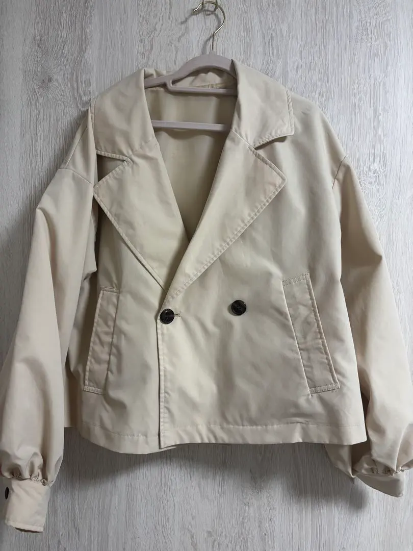 米色 春季外套 短款 的縮圖