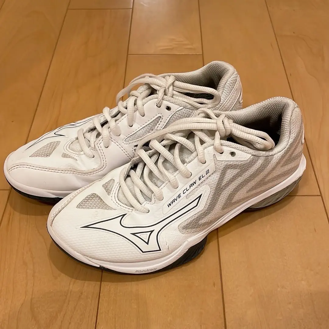 Thumbnail of MIZUNO White Badminton Shoes 22.5cm Kids