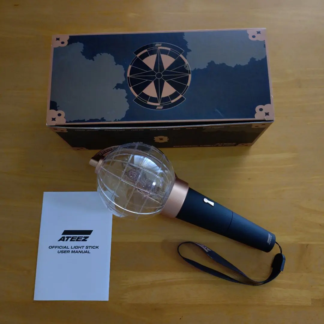 ATEEZ ペンライト ver1 収納ケース付き 2025年最新】ateez ペンライト ver1の人気アイテム - メルカリ