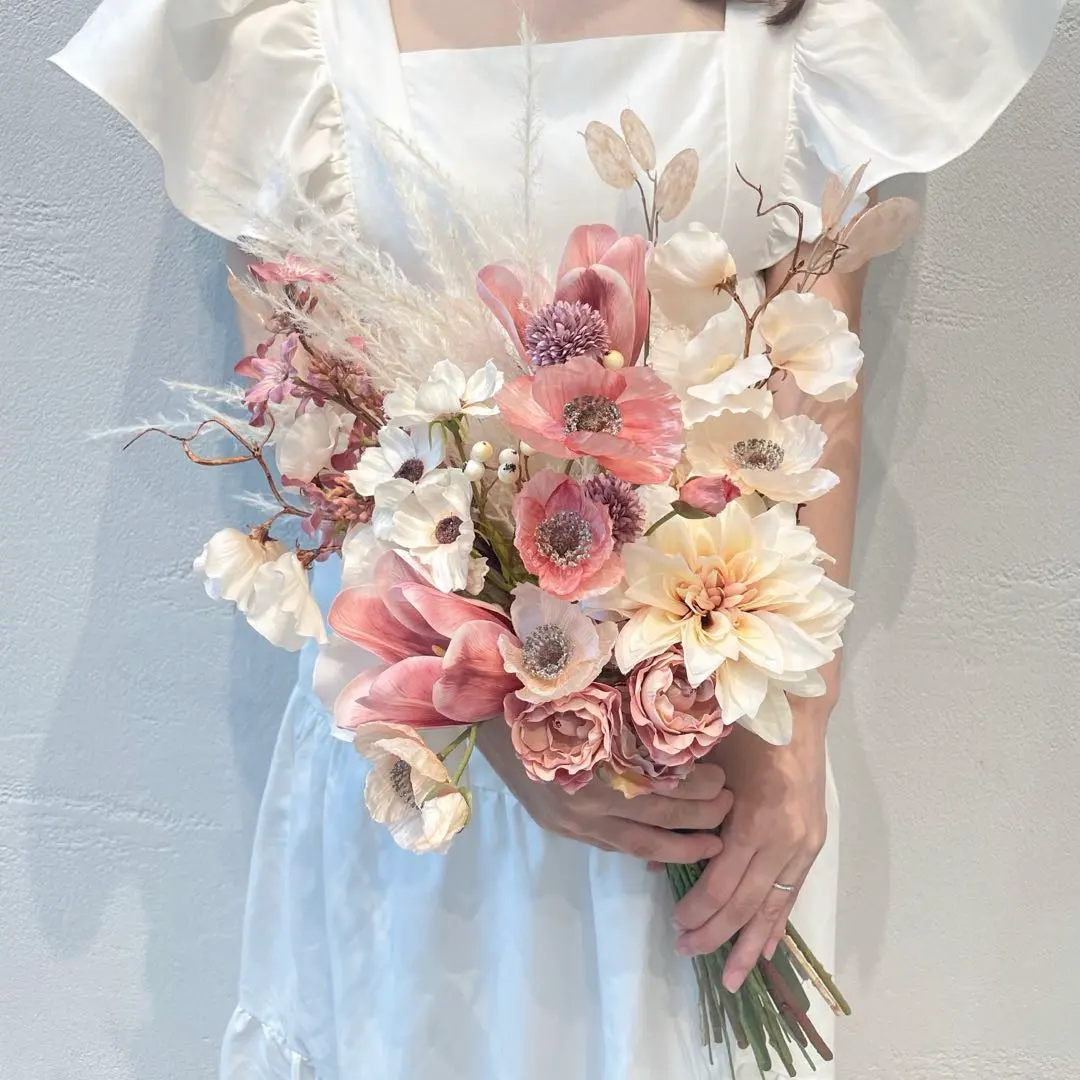 優雅的秋色花束 的縮圖