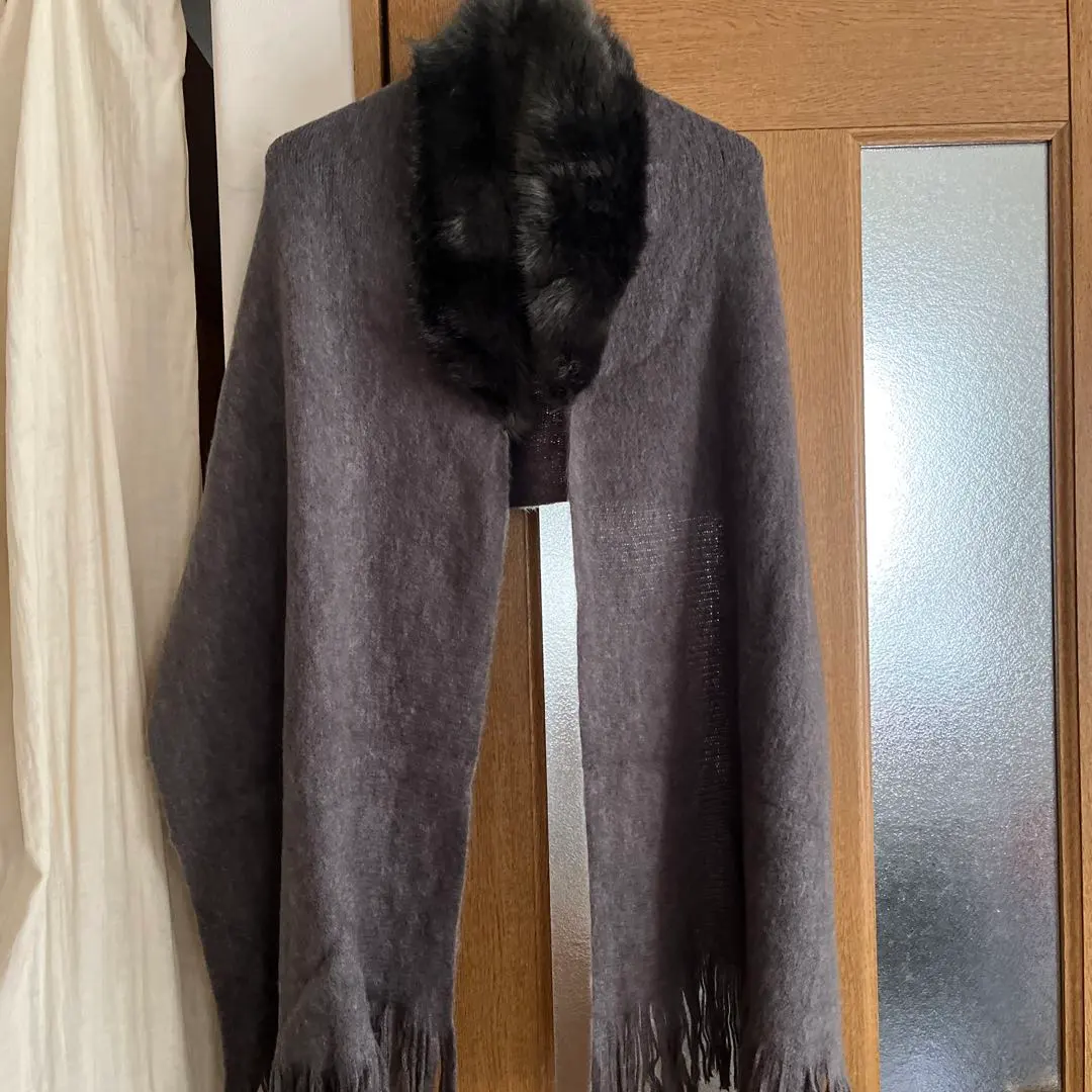 Thumbnail of New! Urban Research Rode Sko Fur Stole