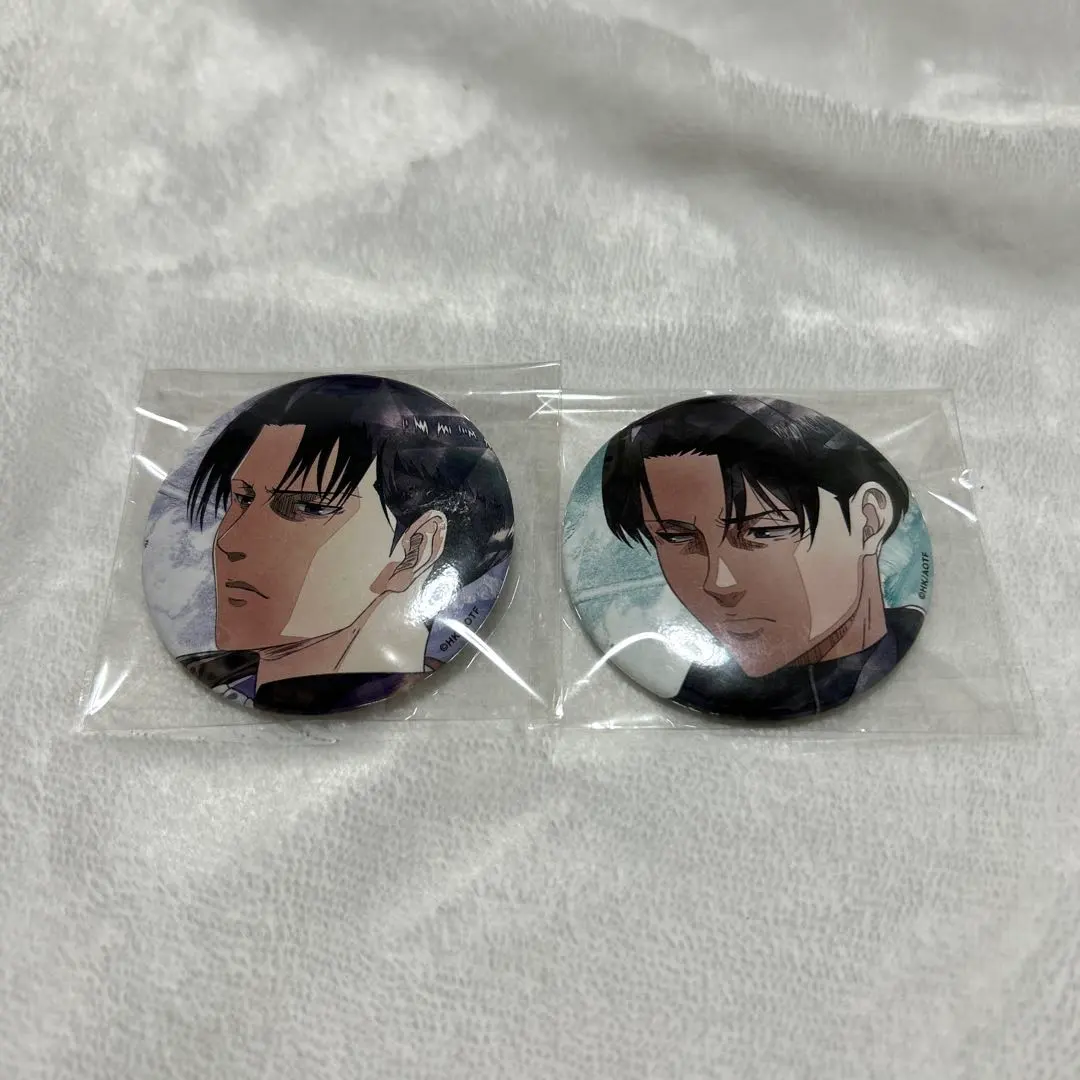 Thumbnail of Attack on Titan Can Badge: Levi