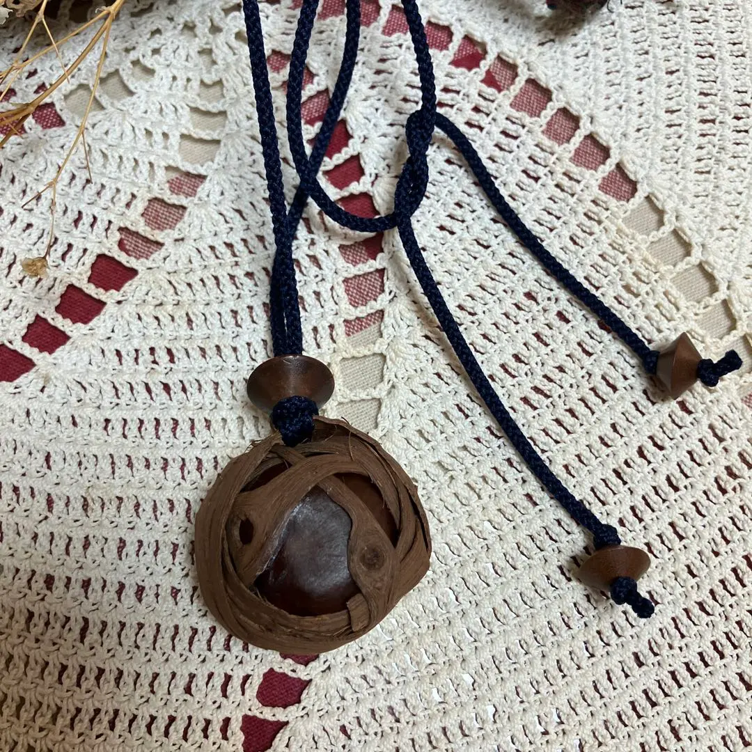 Thumbnail of Japanese Mountain Grape, Domestic Horse Chestnut Bead Pendant