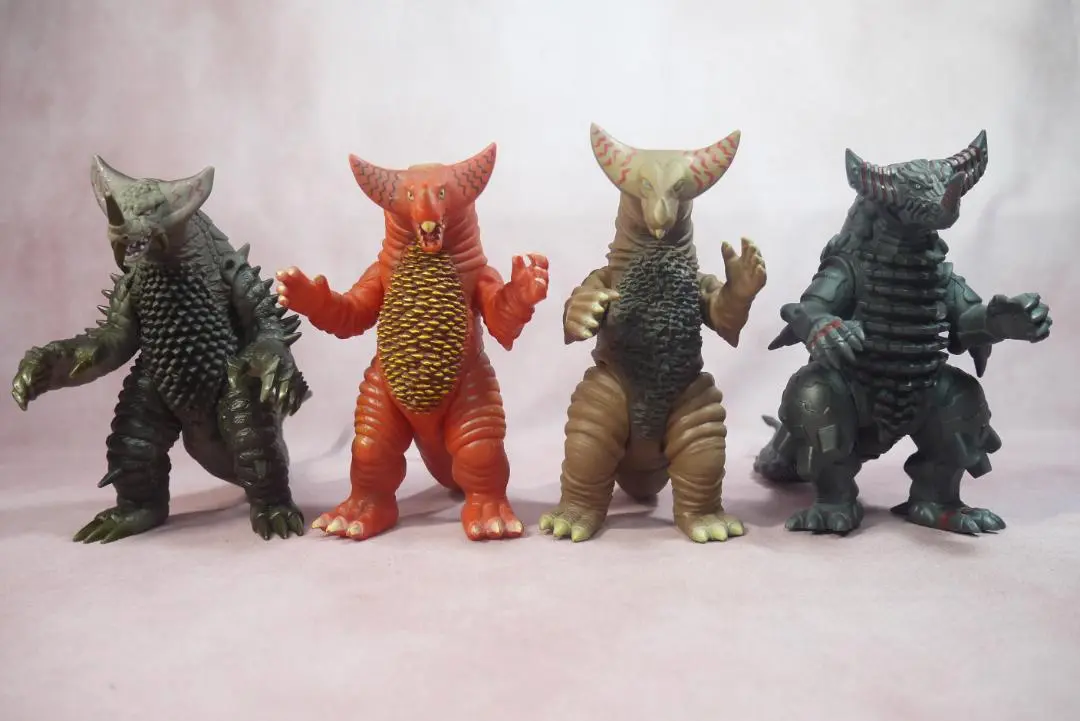 n*w様 大怪獣バトルウルトラ銀河伝説 ゴモラ レイオニックバースト才色済みフィ n*w様 大怪獣バトルウルトラ銀河伝説 ゴモラ レイオニック