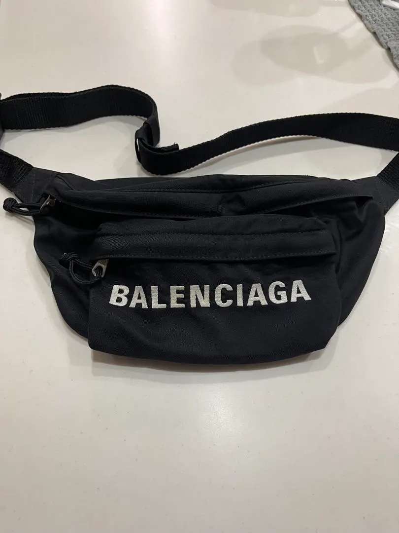 2026年最新】BALENCIAGA メンズ ボディバッグ・ウエストポーチの人気
