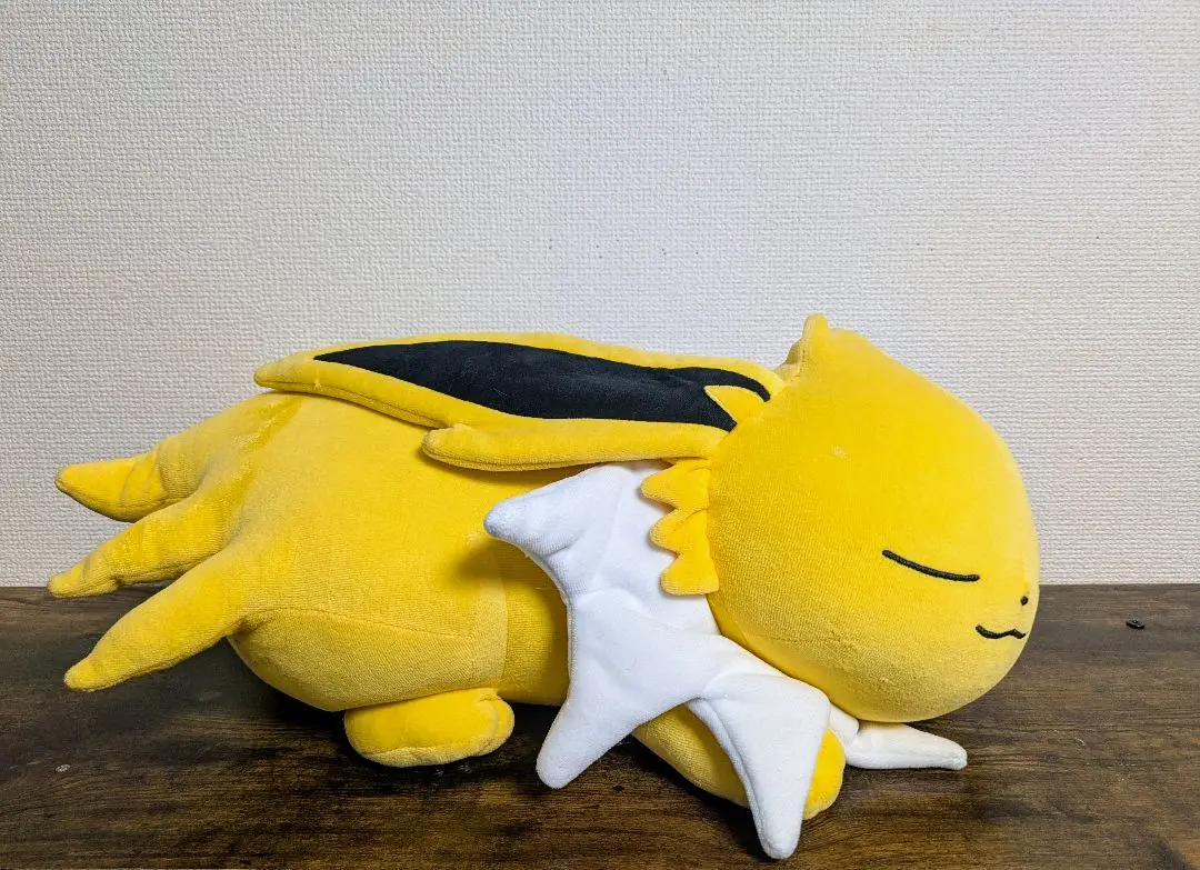 ❤希少・新品・紙タグ付き❤ すやすや サンダース ぬいぐるみ ポケモンセンター Amazon.co.jp: ポケモンセンターオリジナル ぬいぐるみ