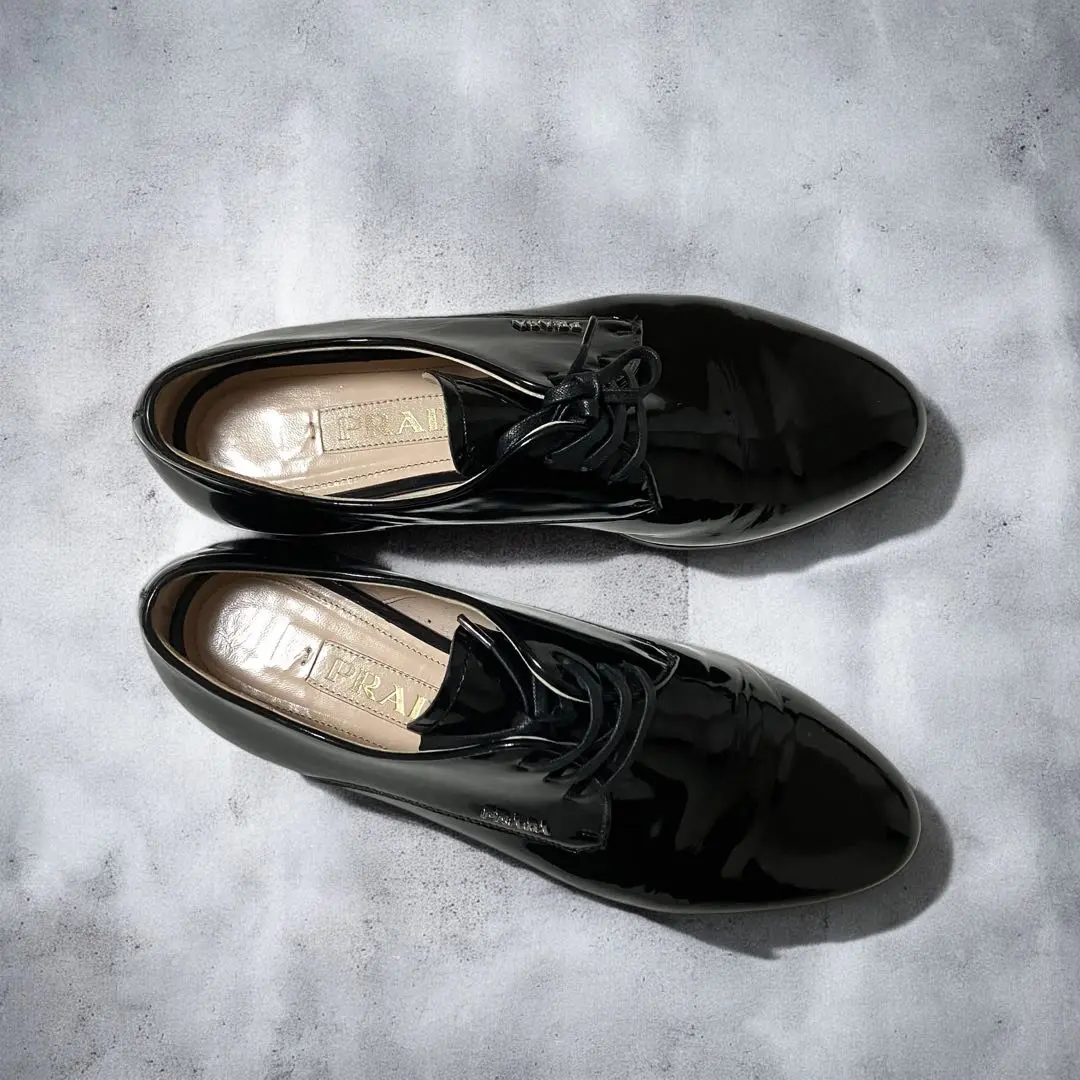 PRADA スクエアトゥ ローファー アーカイブ PRADAローファー スクエアトゥ