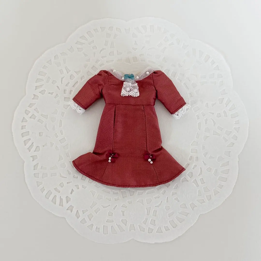 Thumbnail of Blythe outfit dress artist