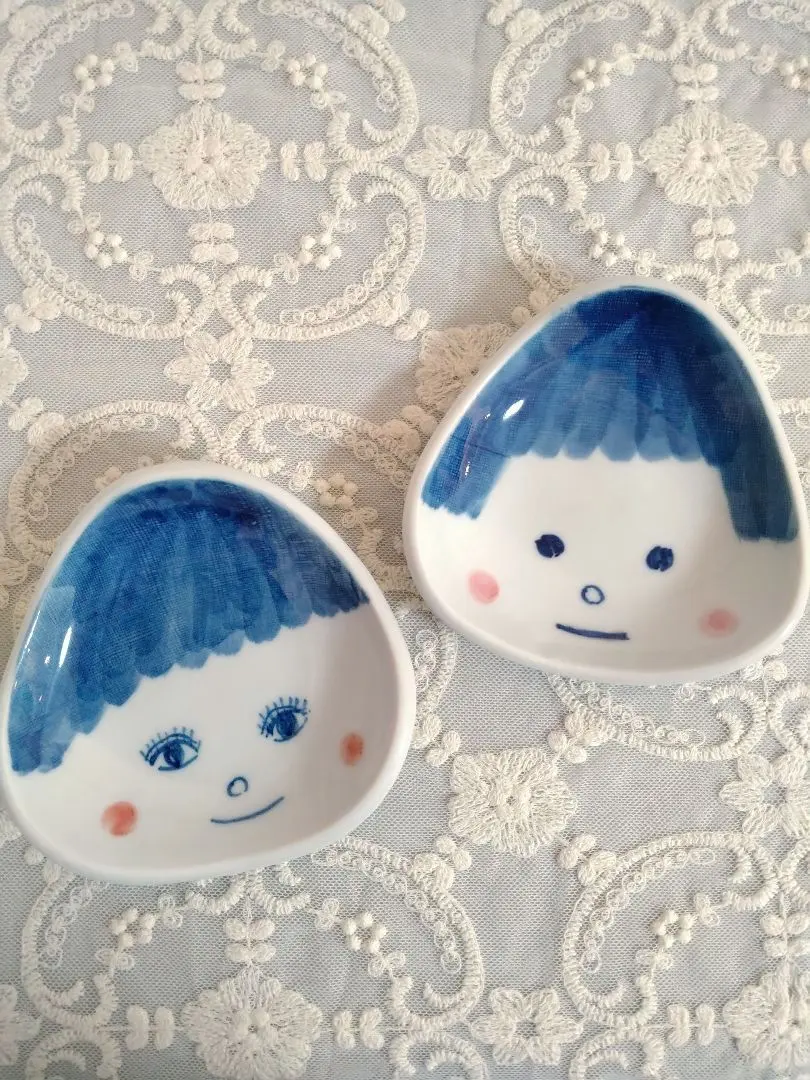 砥部燒 正月窯 三角 小碟 盤子 飯糰 的縮圖