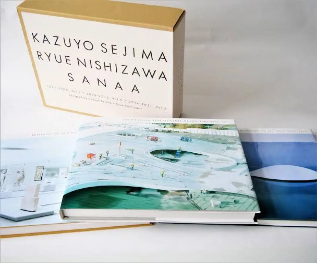【新品未開封】建築家 SANAA 作品集 サイン入りポストカード付き限定版 新品未開封】建築家 SANAA 作品集 サイン入りポストカード付き限定版