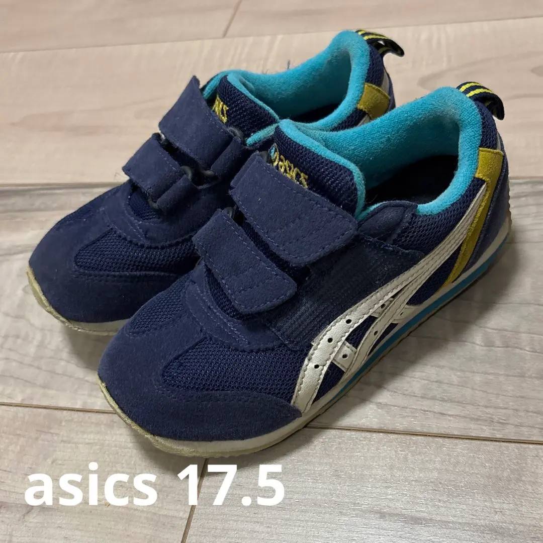 Thumbnail of asics 17.5