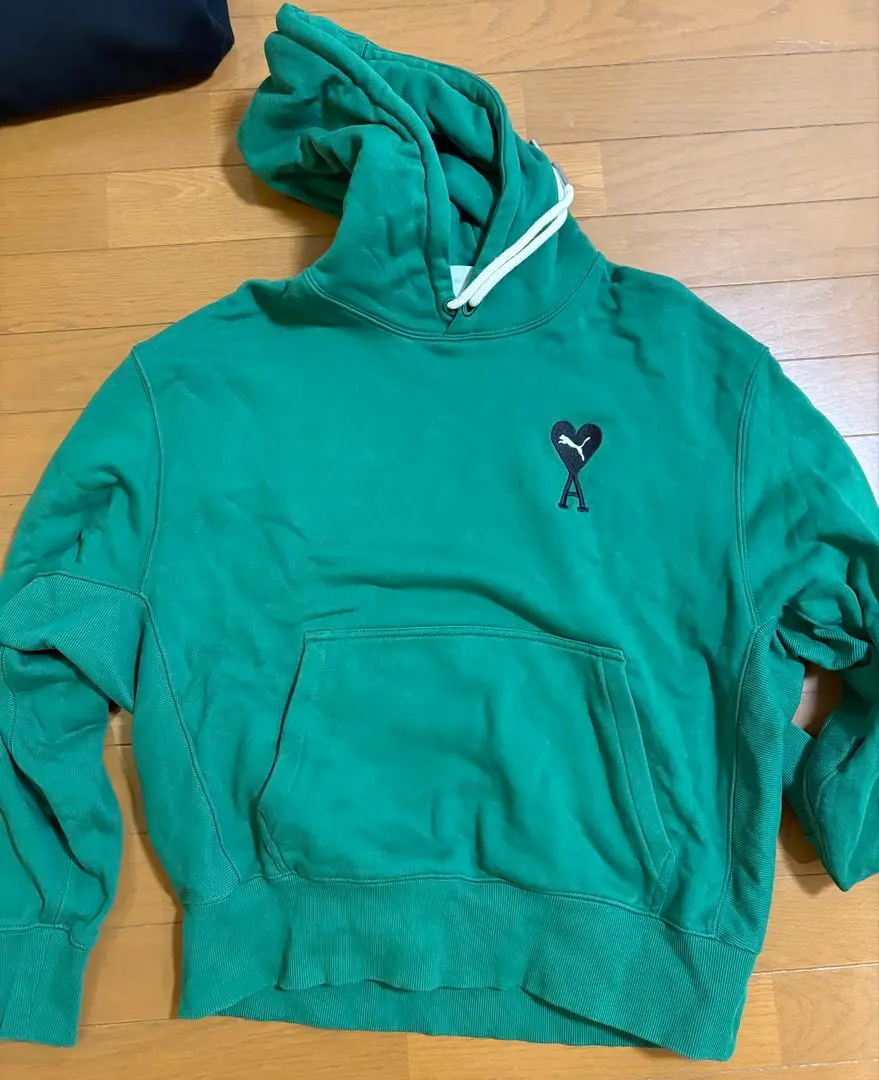 26日迄値下価格〜希少　ami✖️PUMA パーカー　フーディー PUMA（プーマ）の「PUMA×AMI/プーマ×アミ HOODIE フーディー