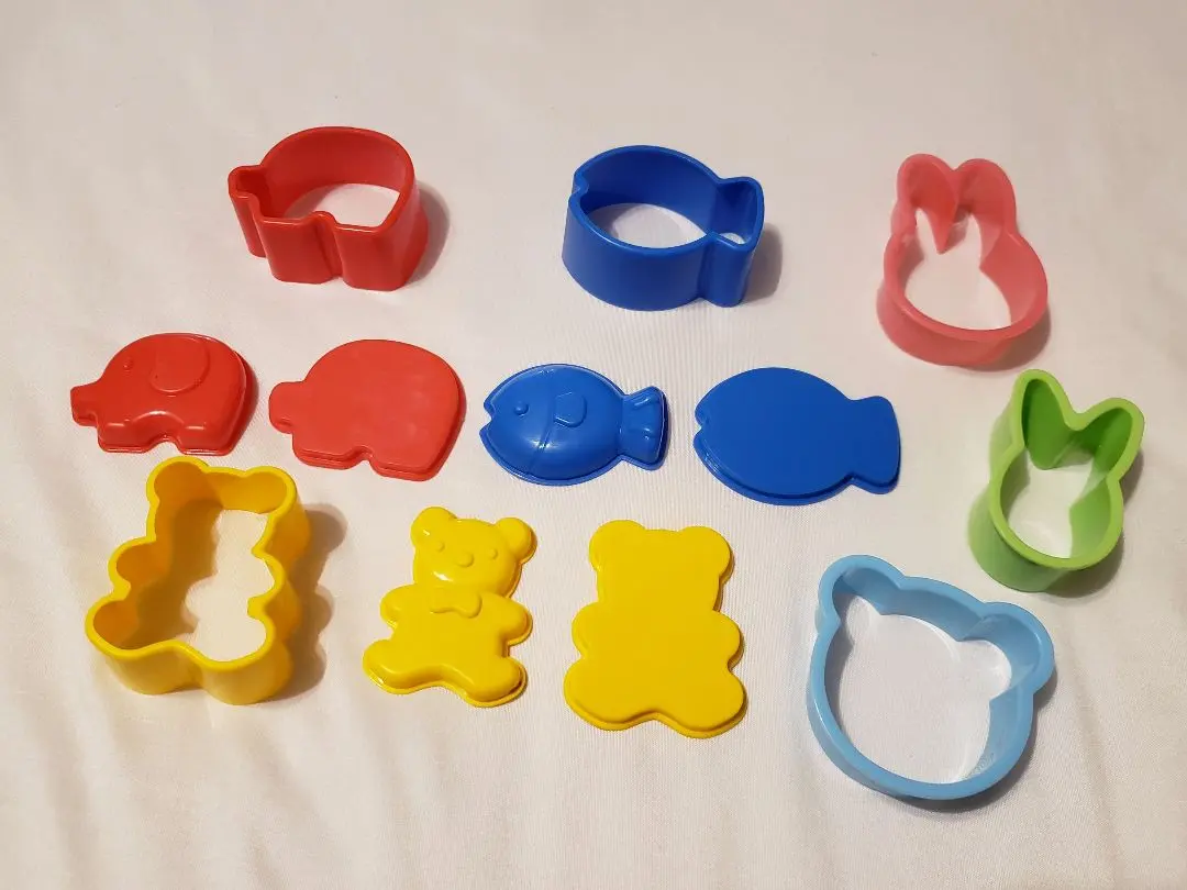 Thumbnail of Cookie cutter set, 12 pieces: bear, fish, elephant, rabbit, Shimajiro