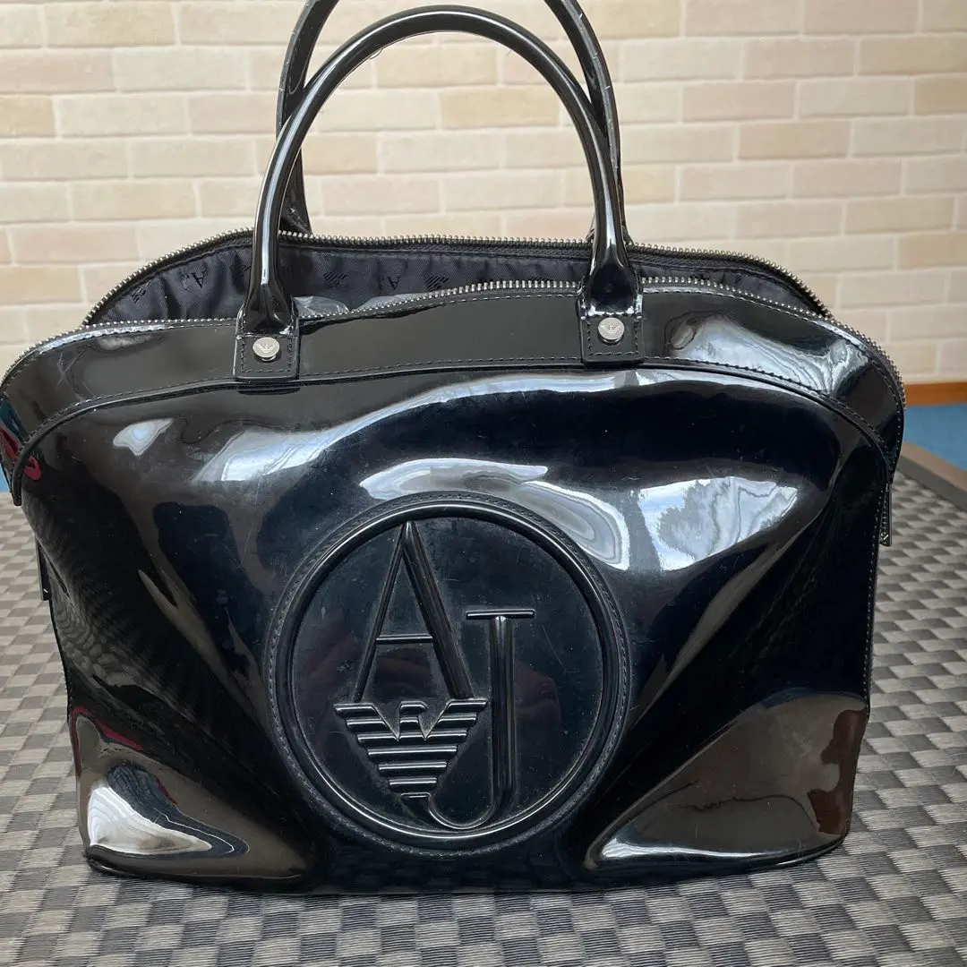 【新品・未使用】ARMANIJEANSアルマーニジーンズ　エナメルバッグホワイト コメ兵｜アルマーニジーンズ ARMANI JEANS BAG｜ARMANI JEANS