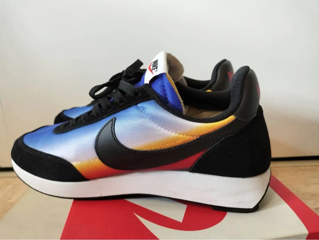 新品・未使用　NIKE AIR TAILWIND 79 SE テールウィンド 国内販売中】ナイキ エア テイルウィンド 79 SE 全2色
