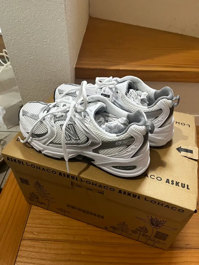 国内発送 New Balance MR530AD ホワイト/グレー unisex 2025年最新】mr530ad ニューバランスの人気アイテム - メルカリ