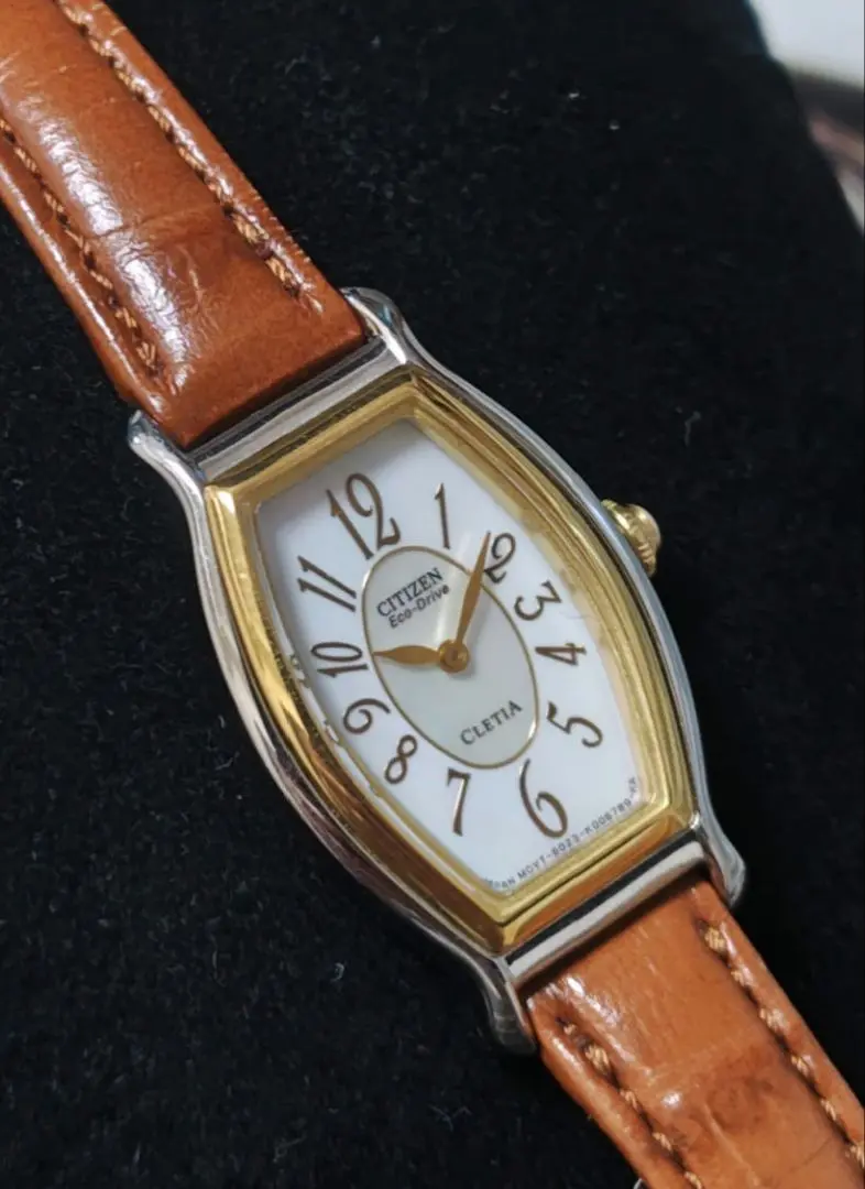 CITIZEN cletiaオーバル型 腕時計 シルバー/ゴールド CITIZEN cletiaオーバル型 腕時計 シルバー/ゴールド 時計