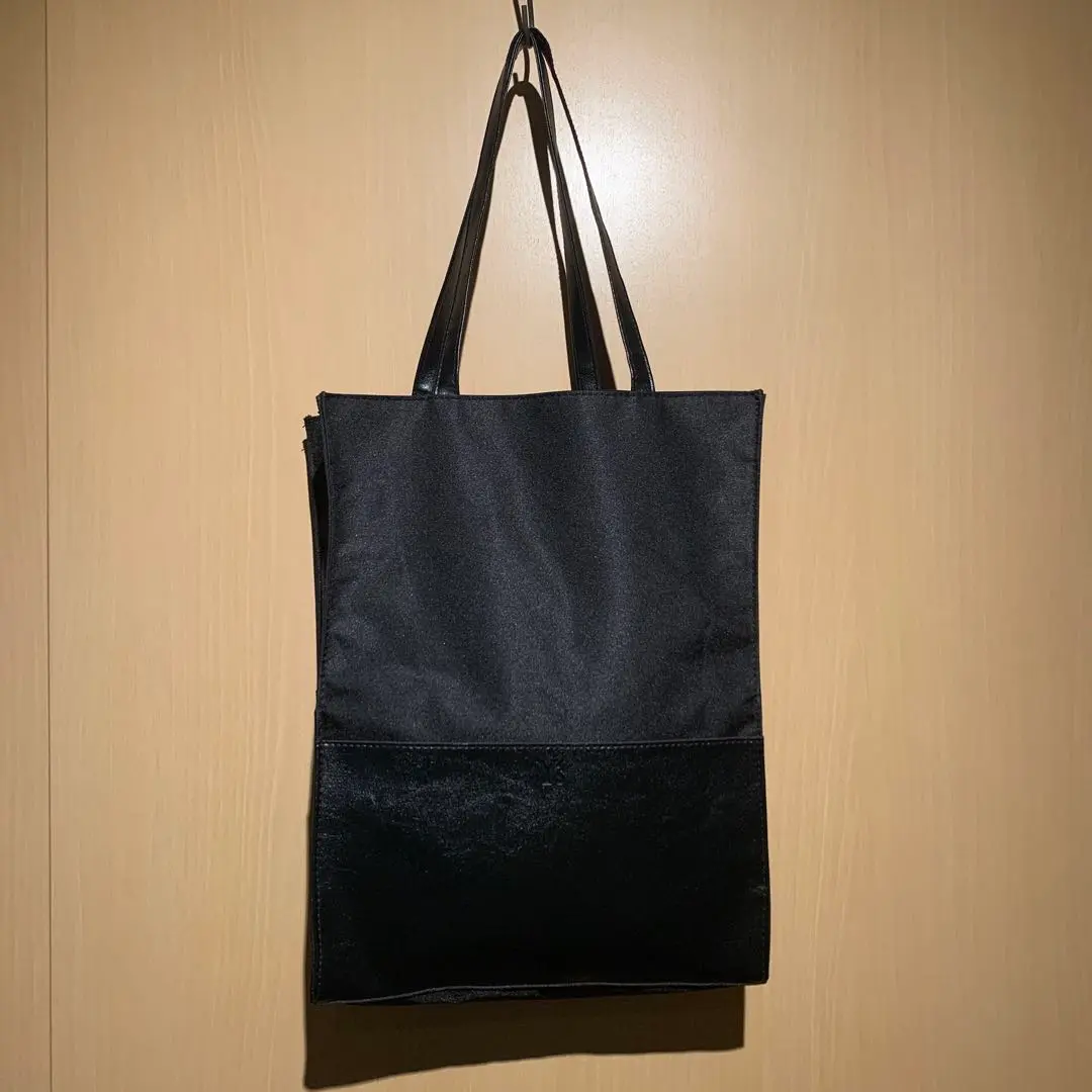 新品　ヨウジヤマモト×朝倉優佳　コラボトートバッグ　YOHJI YAMAMOTO 2025年最新】Yohji Yamamoto カラー：ブラック系 トートバッグの
