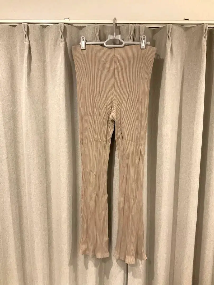 Thumbnail of Women's pants