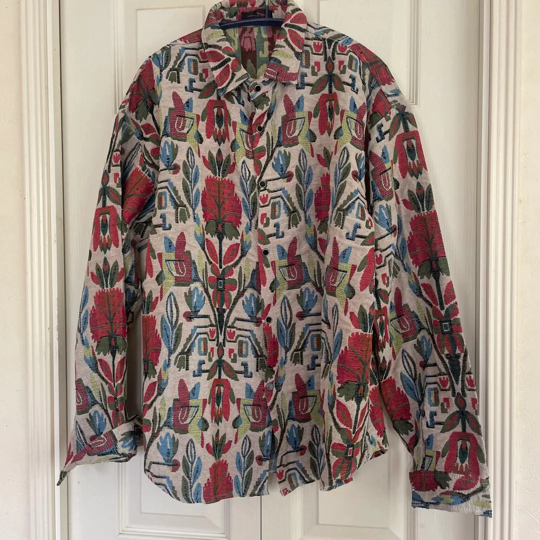 Thumbnail of Floral casual shirt, retro vintage style