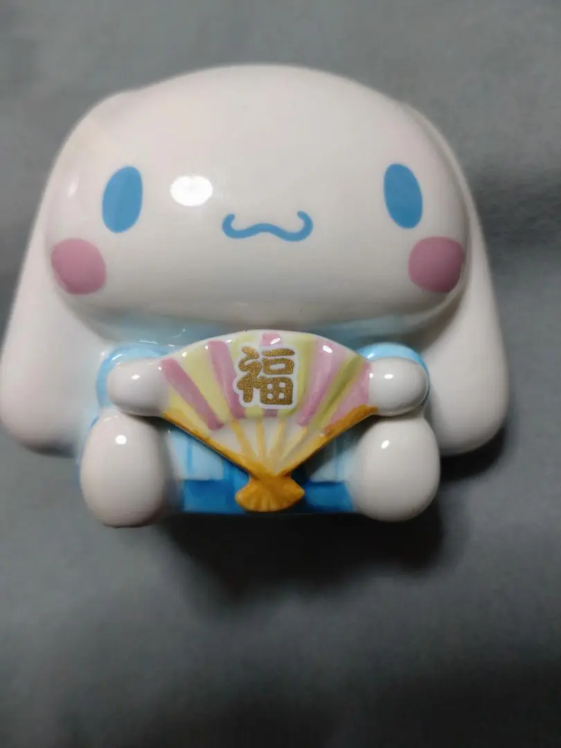 【激レア】シナモンロール 貯金箱 マスコットキーホルダー 2003年 平成レトロ 激レア】シナモンロール 貯金箱 マスコットキーホルダー 2003年