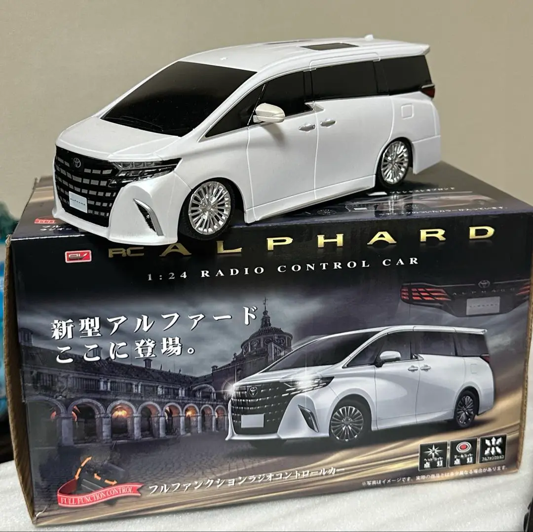 新型 アルファード 1:24 ラジコン ６点セット 楽天市場】最新型【2023年式 4代目 トヨタ アルファード RC