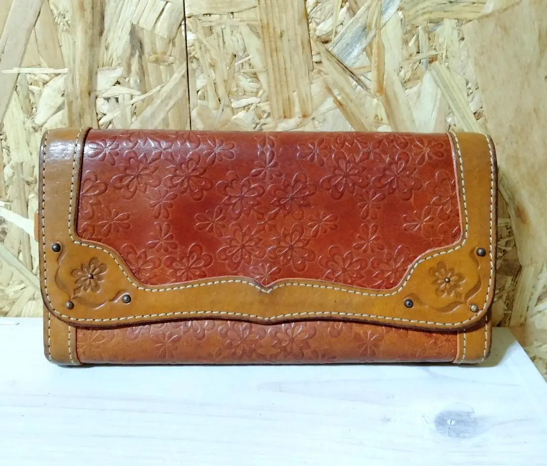 Dakota Fiore 長款錢包 花卉壓紋 的縮圖