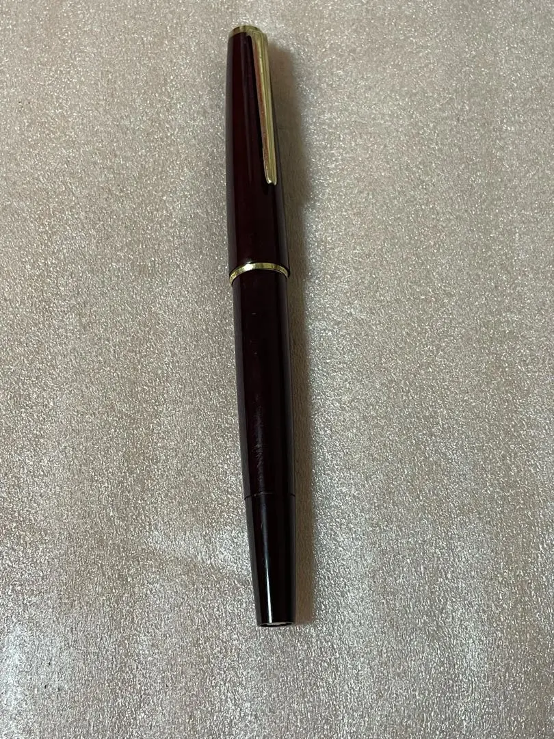 Thumbnail of Montblanc fountain pen, nib 585