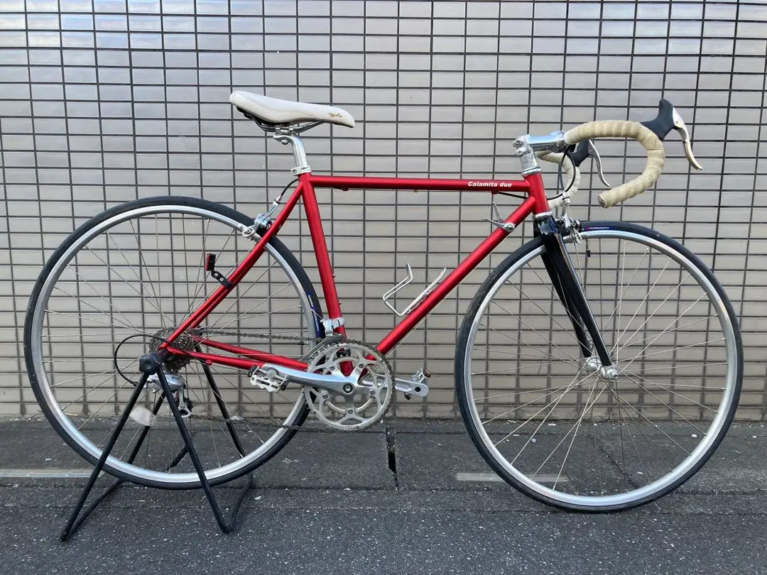 calamita due ロードバイク　SHIMANO18段 calamita（カラミータ）のロードバイク、DUE（デュエ） - 自転車