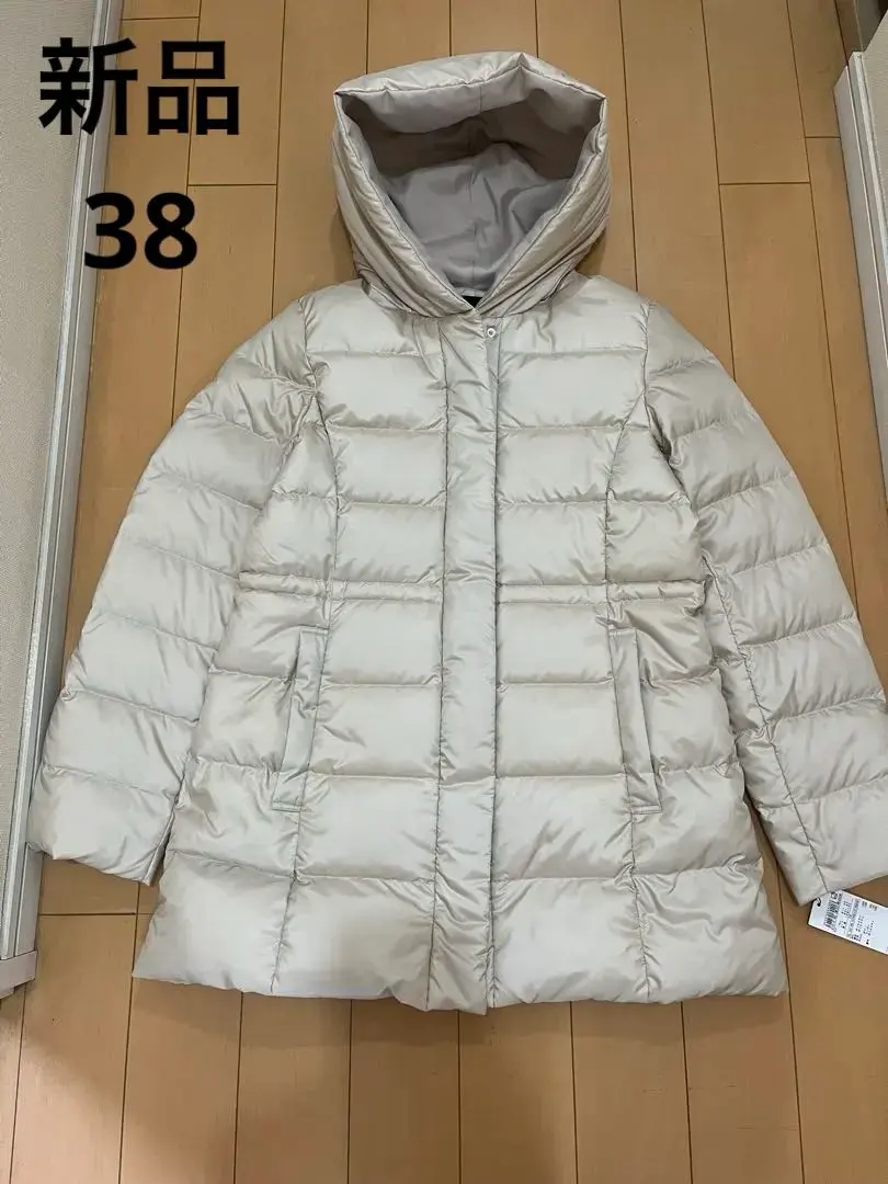 Thumbnail of 23区 New Sile Taffeta Short Down Coat 38