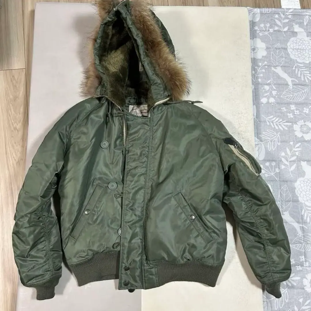 Thumbnail of Excellent condition XL AVIREX N-2B flight jacket