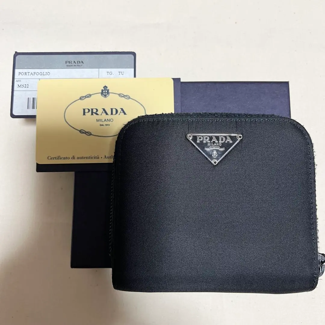 PRADA プラダ ラウンドファスナー2つ折り財布 M522 コンパクト