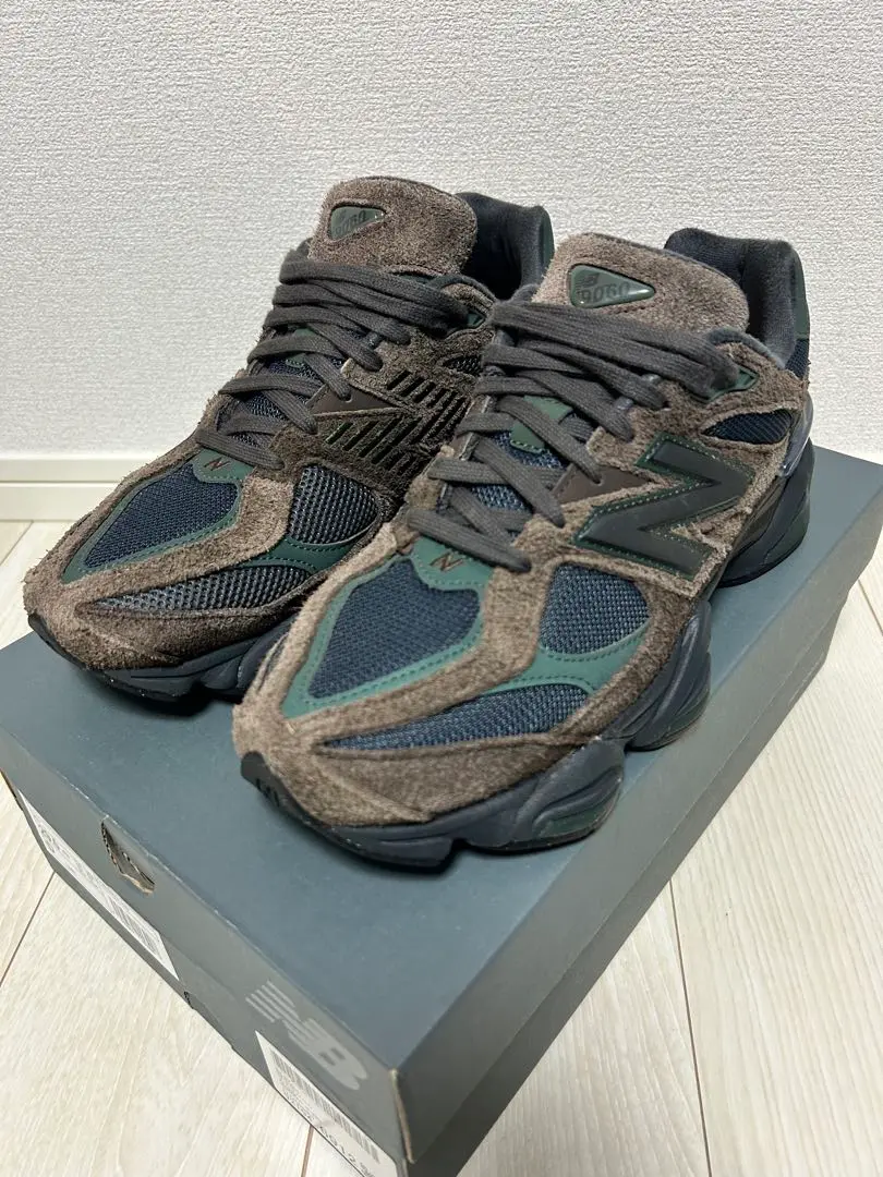 ［美品］New Balance 9060ビーフ&ブロッコリー 20221222100604-0.webp