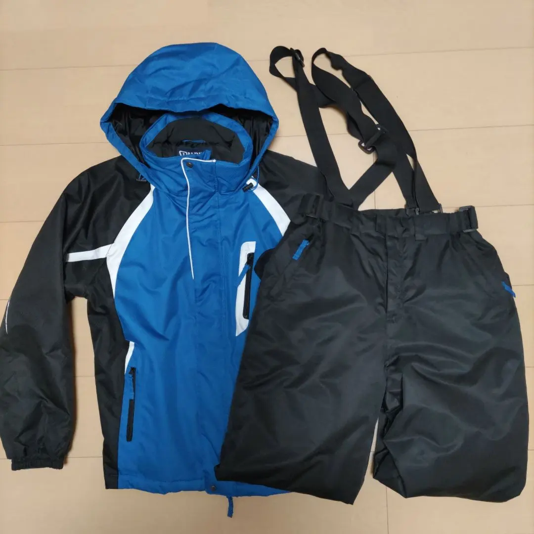 子ども用スキーウェア ⭐︎ SPALDING 140&130セット⭐︎手袋ゴーグル付 子ども用スキーウェア ⭐︎ SPALDING 140&130セット⭐︎手袋