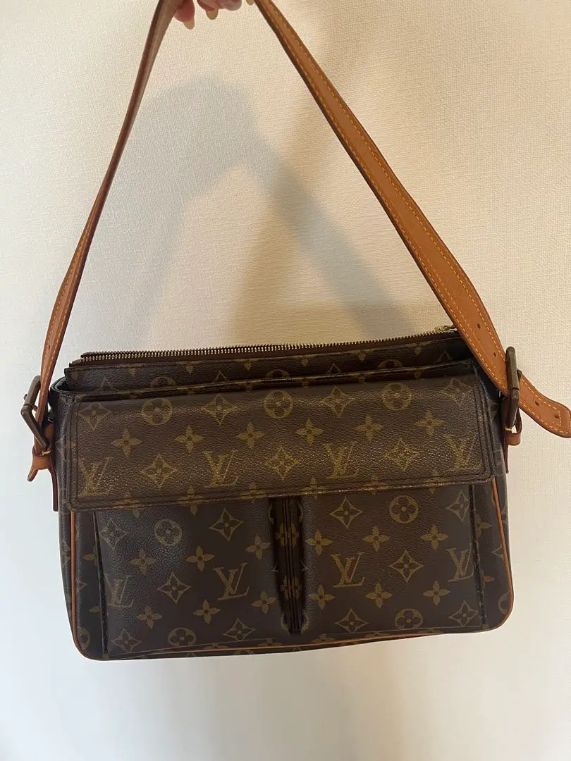 ヴィトン ヴィバシテ GM モノグラム ハンドバッグ ルイ・ヴィトン(LOUIS VUITTON)ルイ・ヴィトン ヴィバシテGM