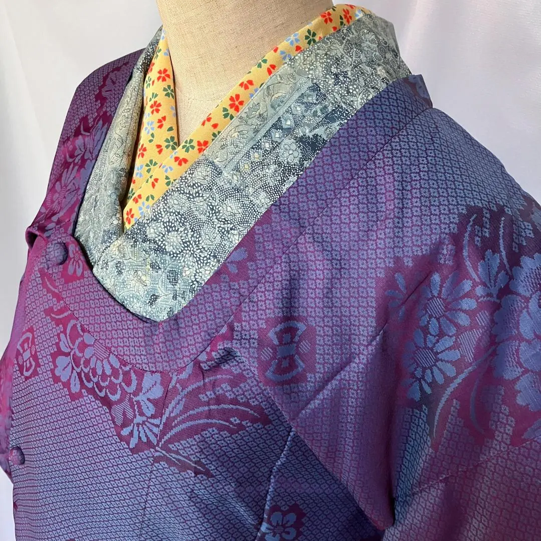 Thumbnail of O29-22 Coat: Peony