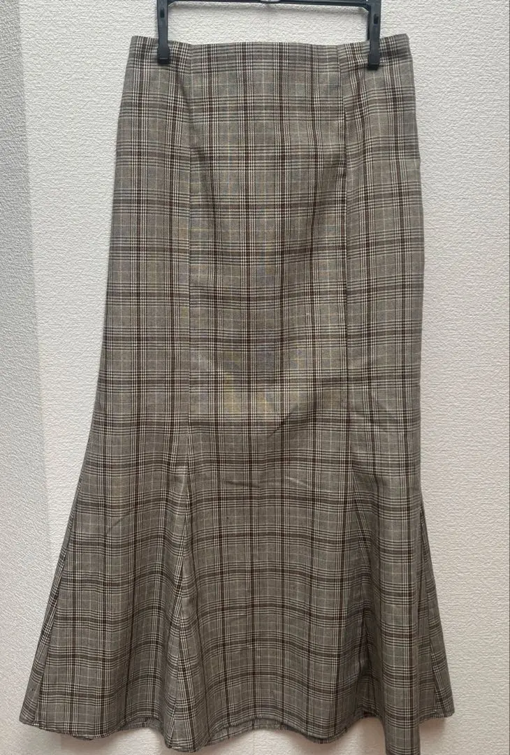 格紋喇叭長裙 的縮圖