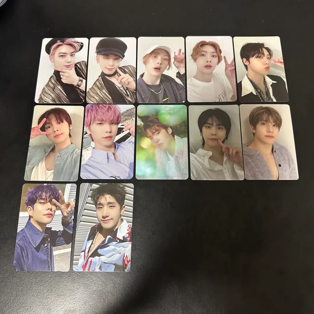 Thumbnail of ASTRO Trading Card Set