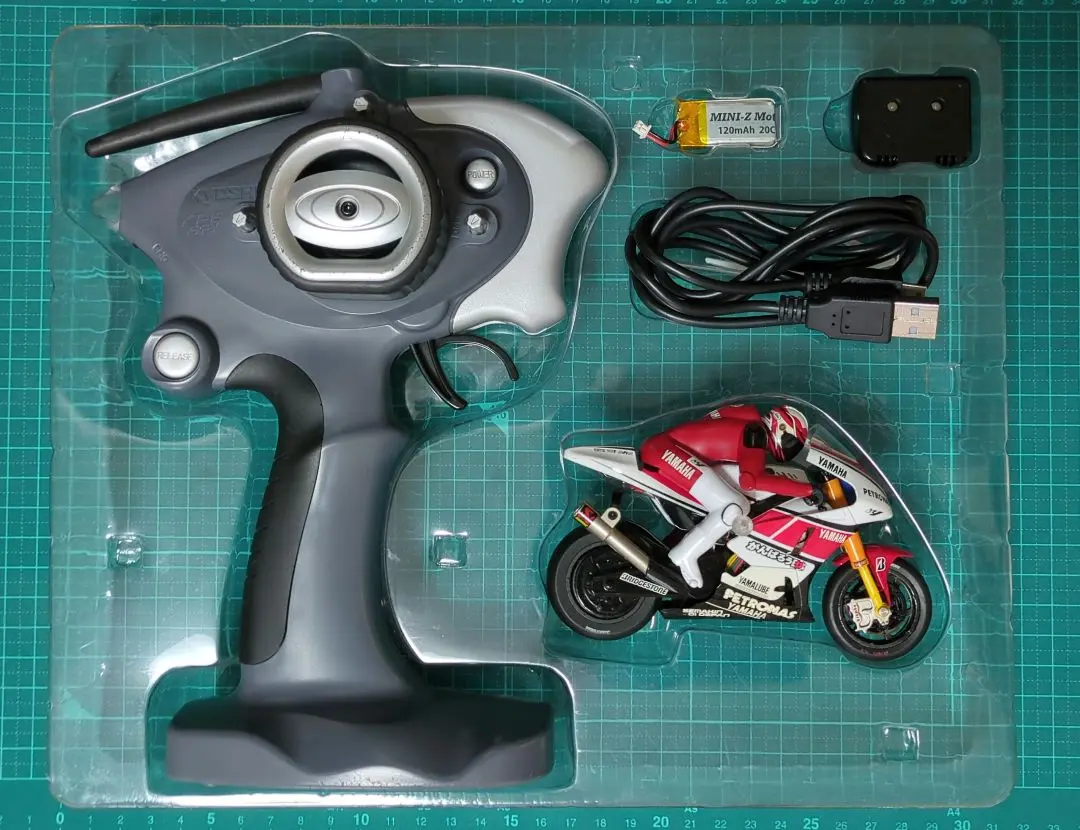 京商 KYOSHO ミニッツ モトレーサー YAMAHA YZR-M1 ミニッツモトレーサーYAMAHA YZR-M1 2011 No.1 50th Anniversary