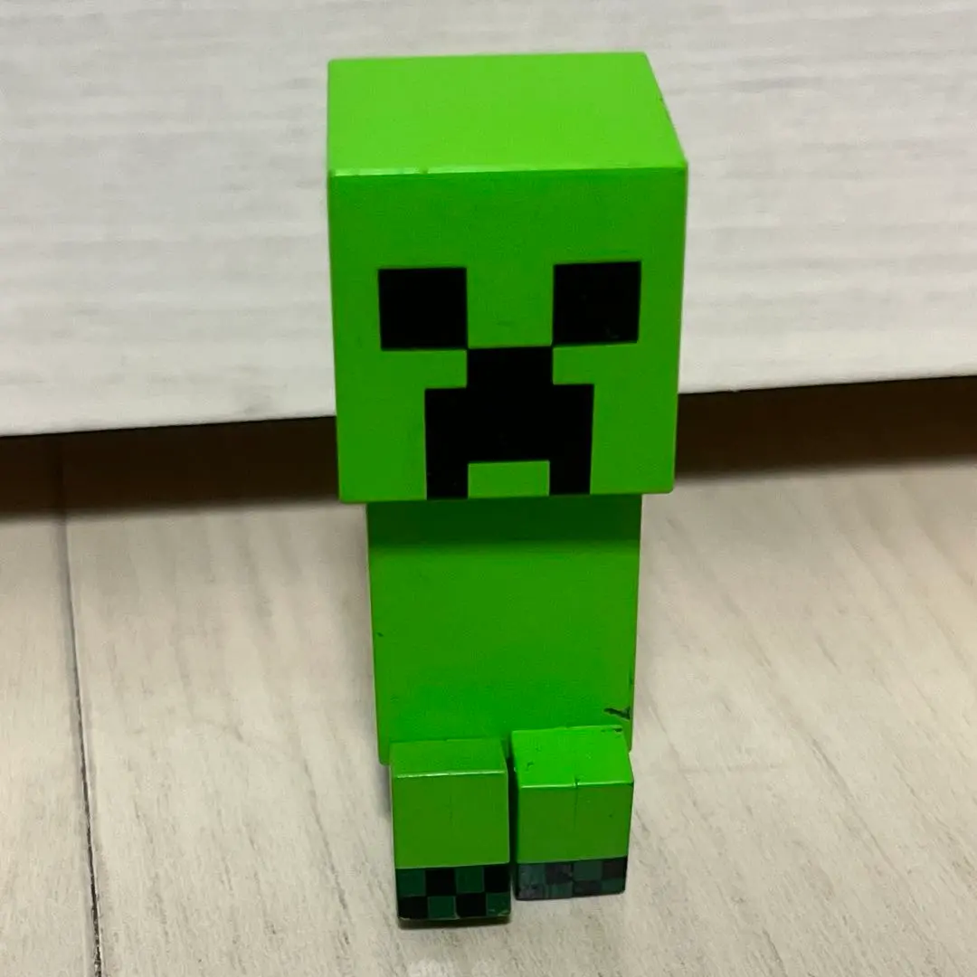 Thumbnail of Minecraft figure