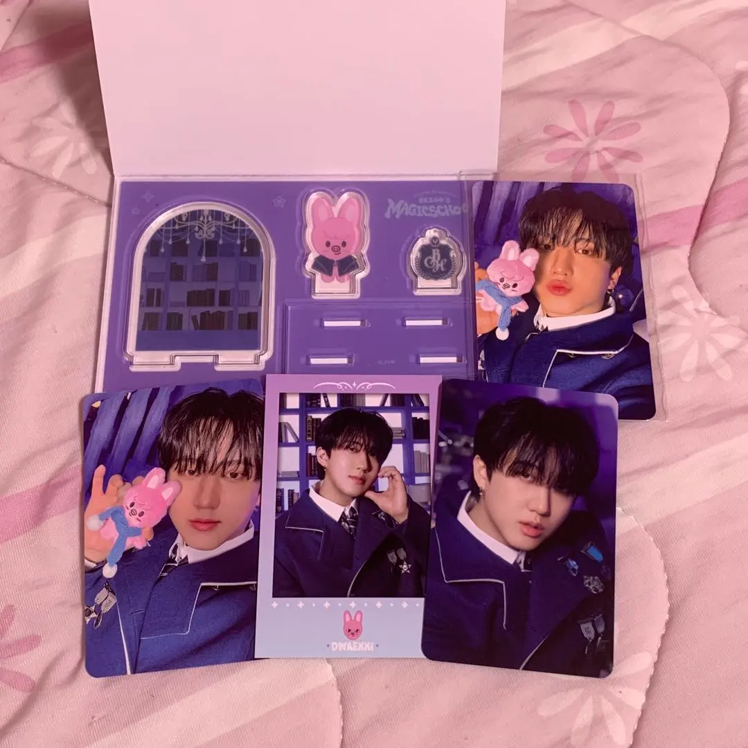 Thumbnail of Stray Kids (SKZ) Changbin pop-up store trading card, acrylic stand