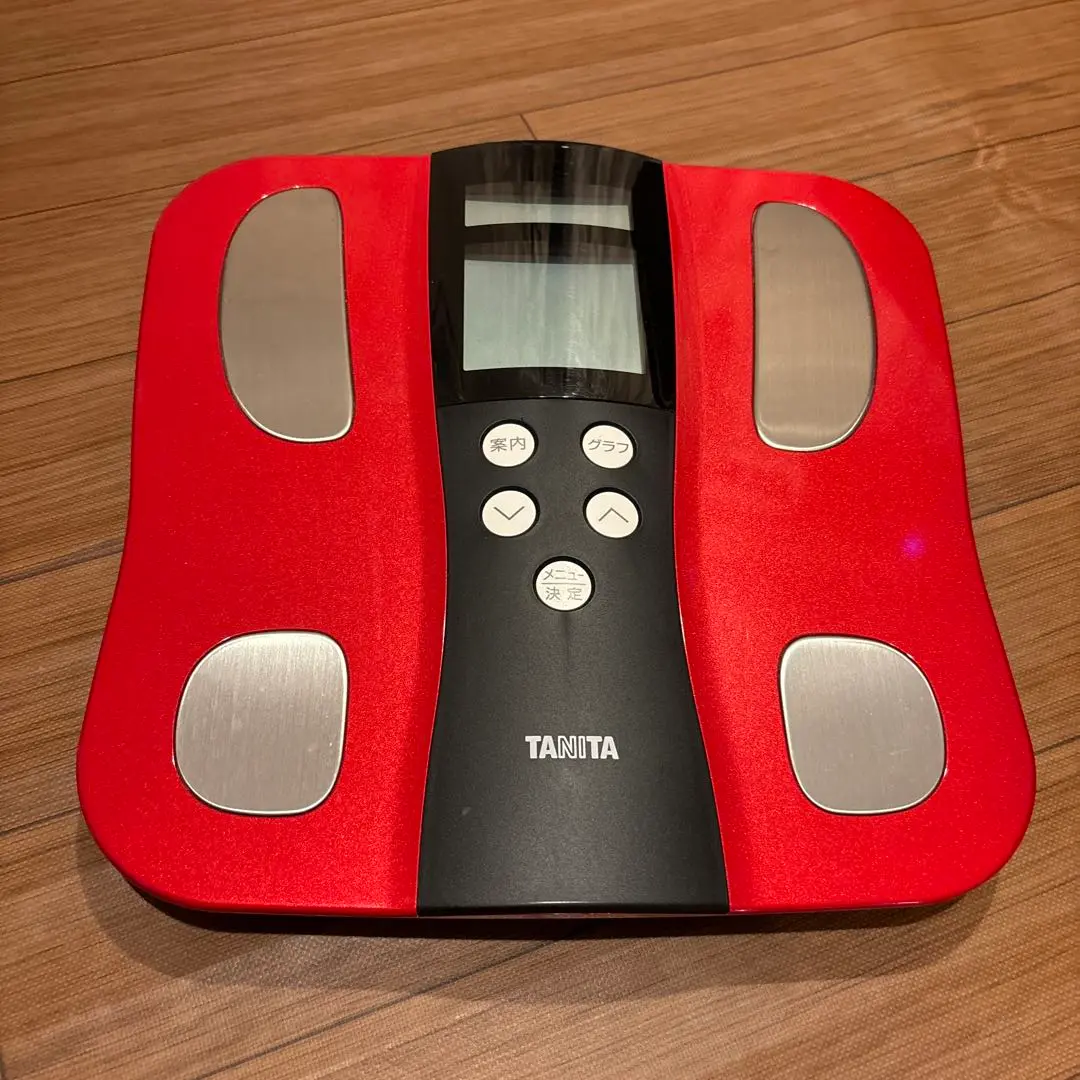 Amazon | タニタ 体組成計 BC-210-RD(レッド) 乗るピタ機能で