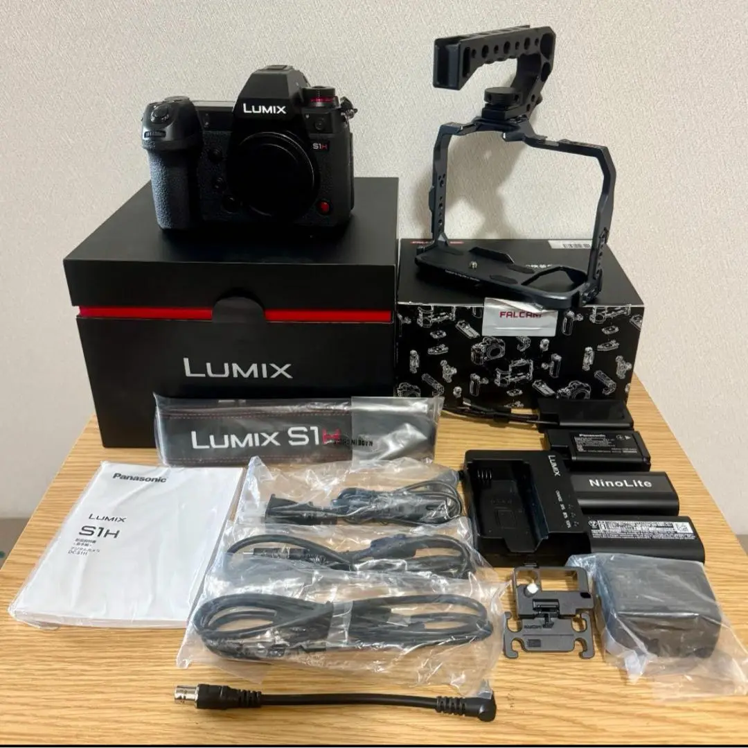 【6/11まで出品】LUMIX S1H DC-S1H【おまけ付】 Amazon | パナソニック(Panasonic) フルサイズ ミラーレス一眼
