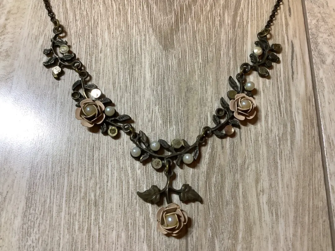 Thumbnail of Michal Negrin Necklace - Stone missing/Rust present - Pink系 (pink-toned)