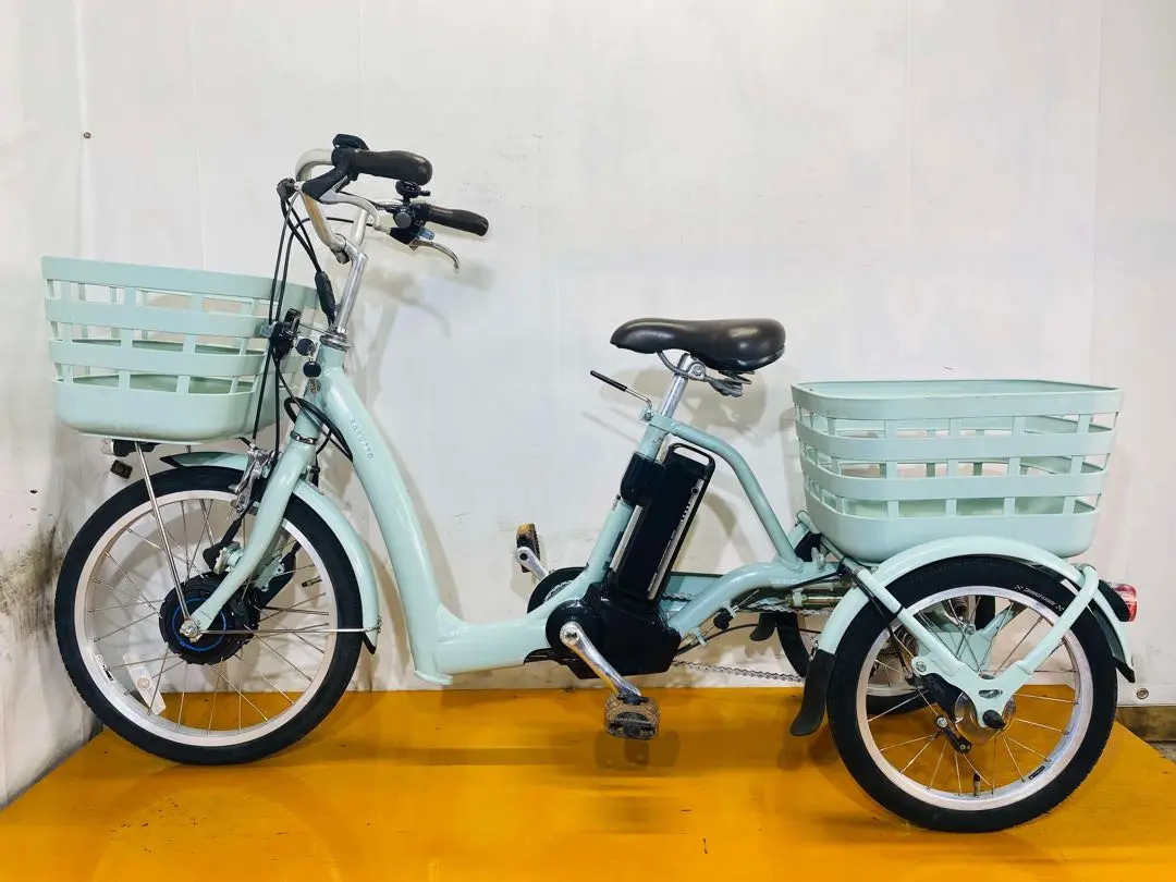 BRIDGESTONE 電動アシスト三輪車 水色　美品 BRIDGESTONEの展示会に参加しました。新色の電動自転車を見まし
